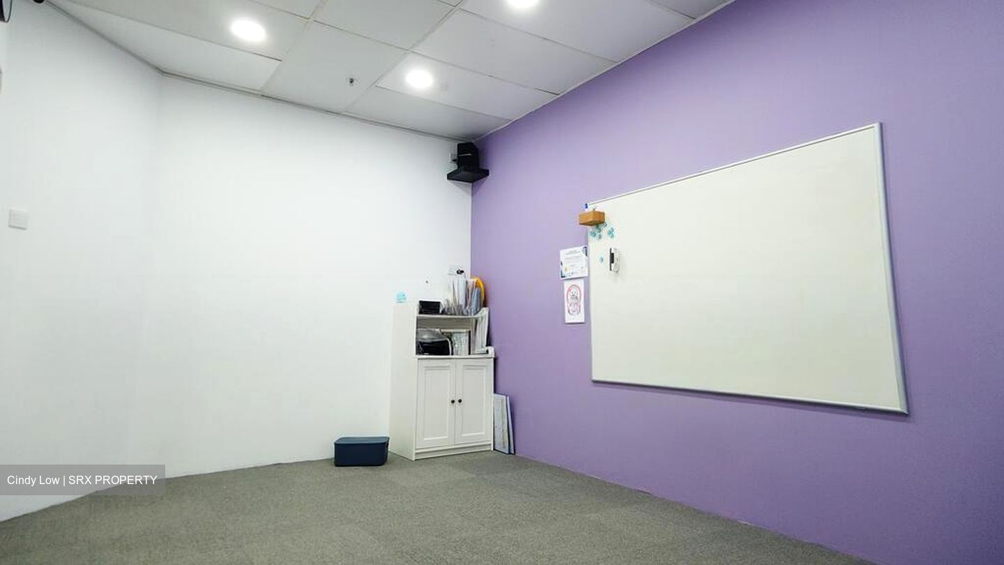 Parkway Centre (D15), Office #525450601